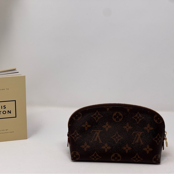 💯Authentic LOUIS VUITTON monogram PM cosmetic pouch